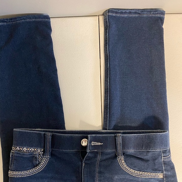 Blue jeans - Picture 2 of 2